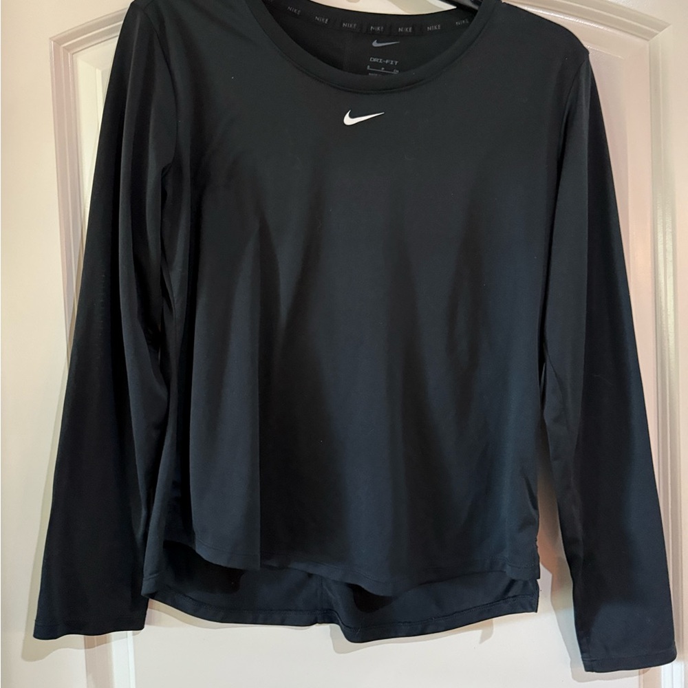 Nike Women's Classic Black Long Sleeve Tee